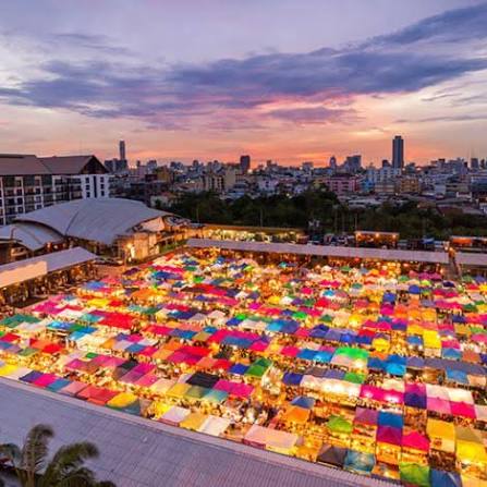 Chatuchak Market Bangkok whith Cars