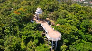 Templo khao rang phuket